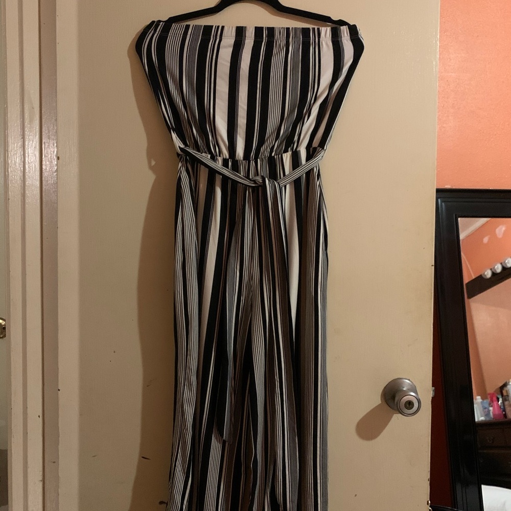 Strapless jumpsuit w tie